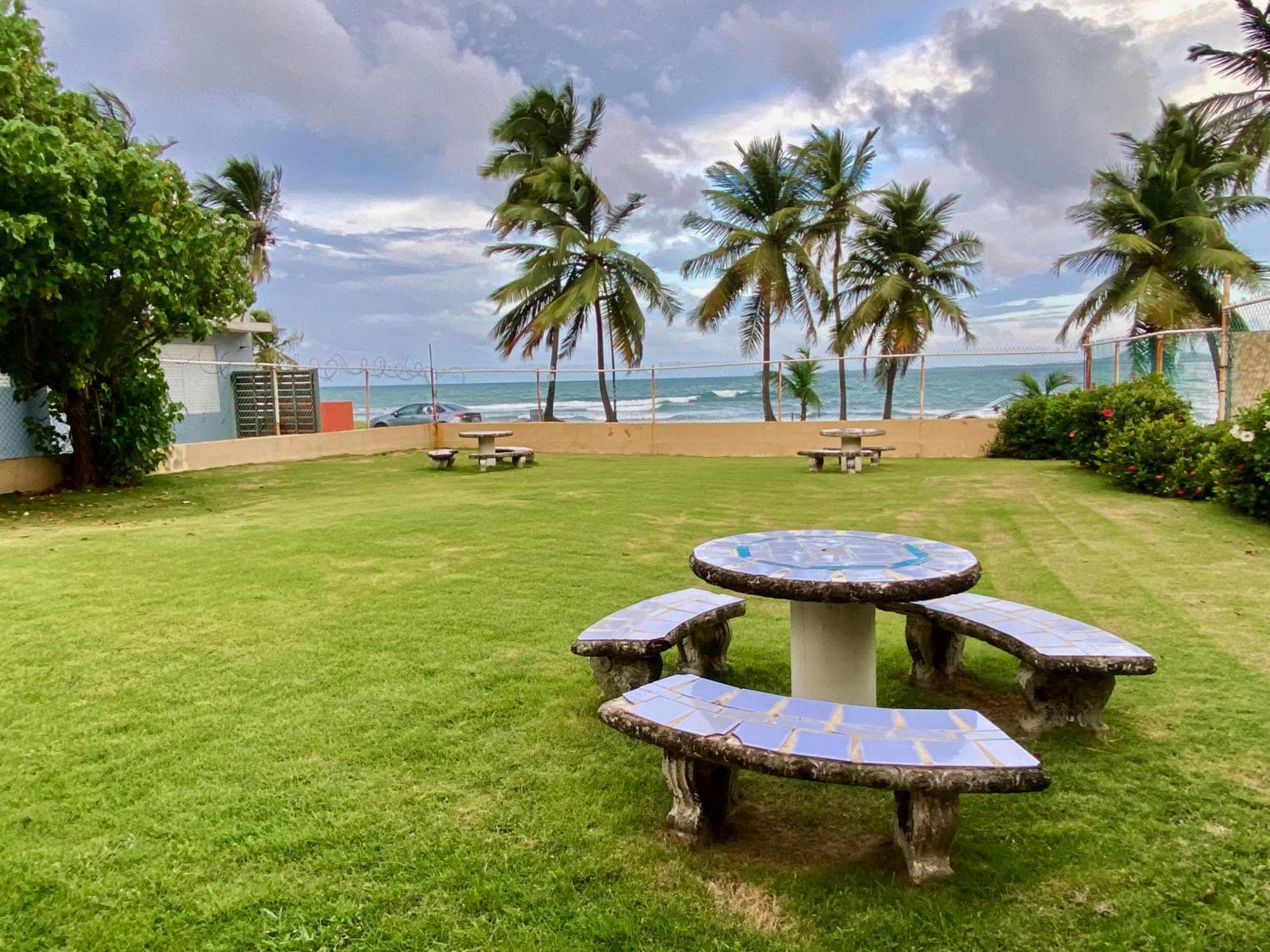 Beachbums Hideaway Luquillo Exteriör bild